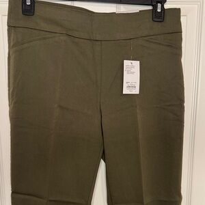 NWT Croft & Barrow Olive Straight Mid Rise Pants